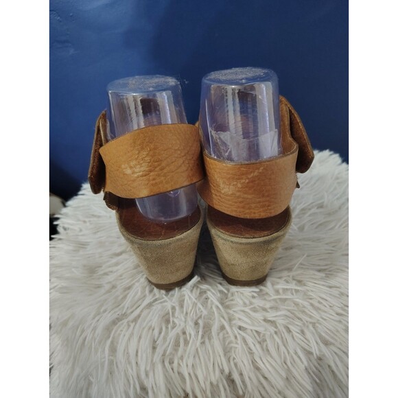 Pedro Garcia Tan Wedge Sandals - Picture 6 of 7